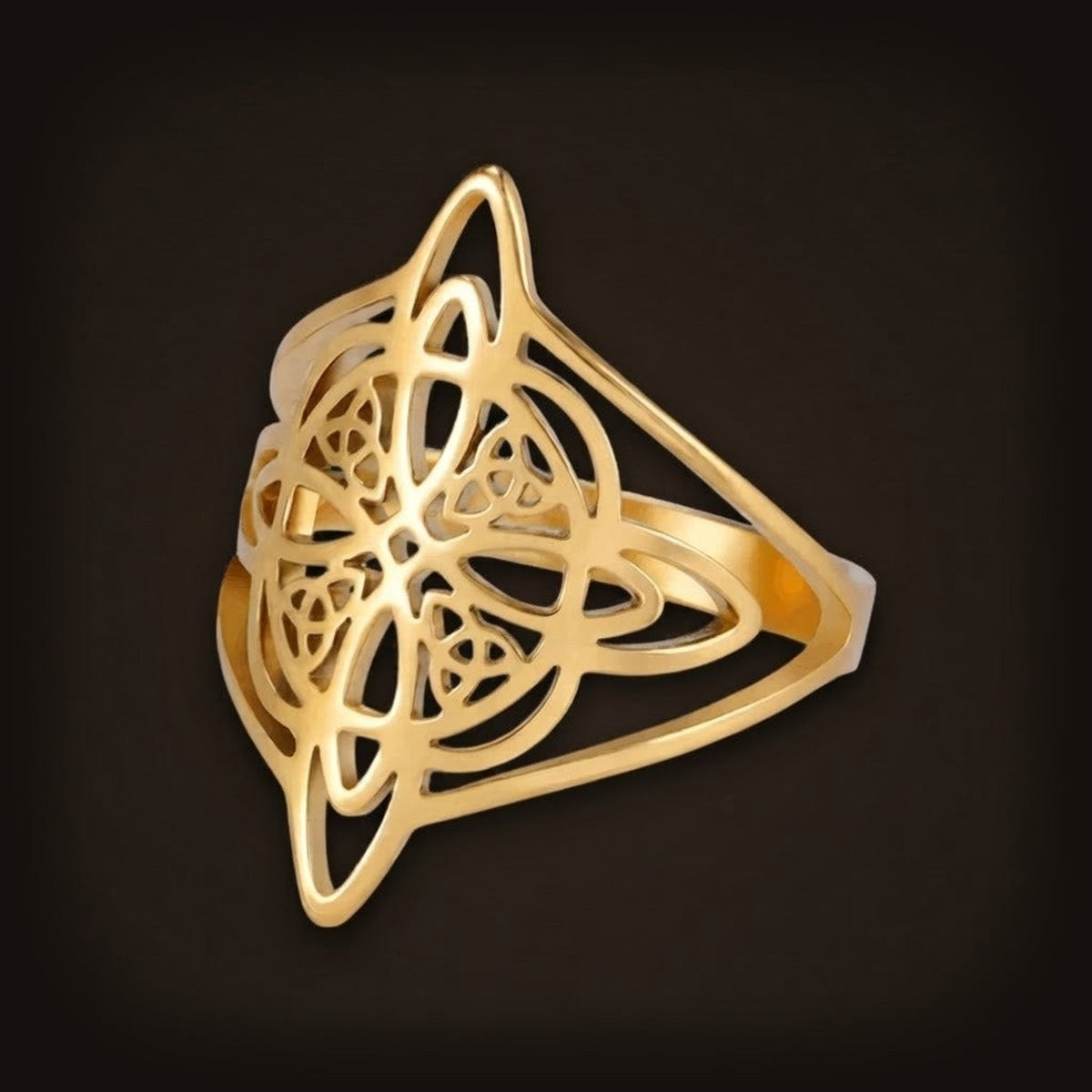 Bague Nœud de Sorcière : Large Plateau Ajouré, Dorée