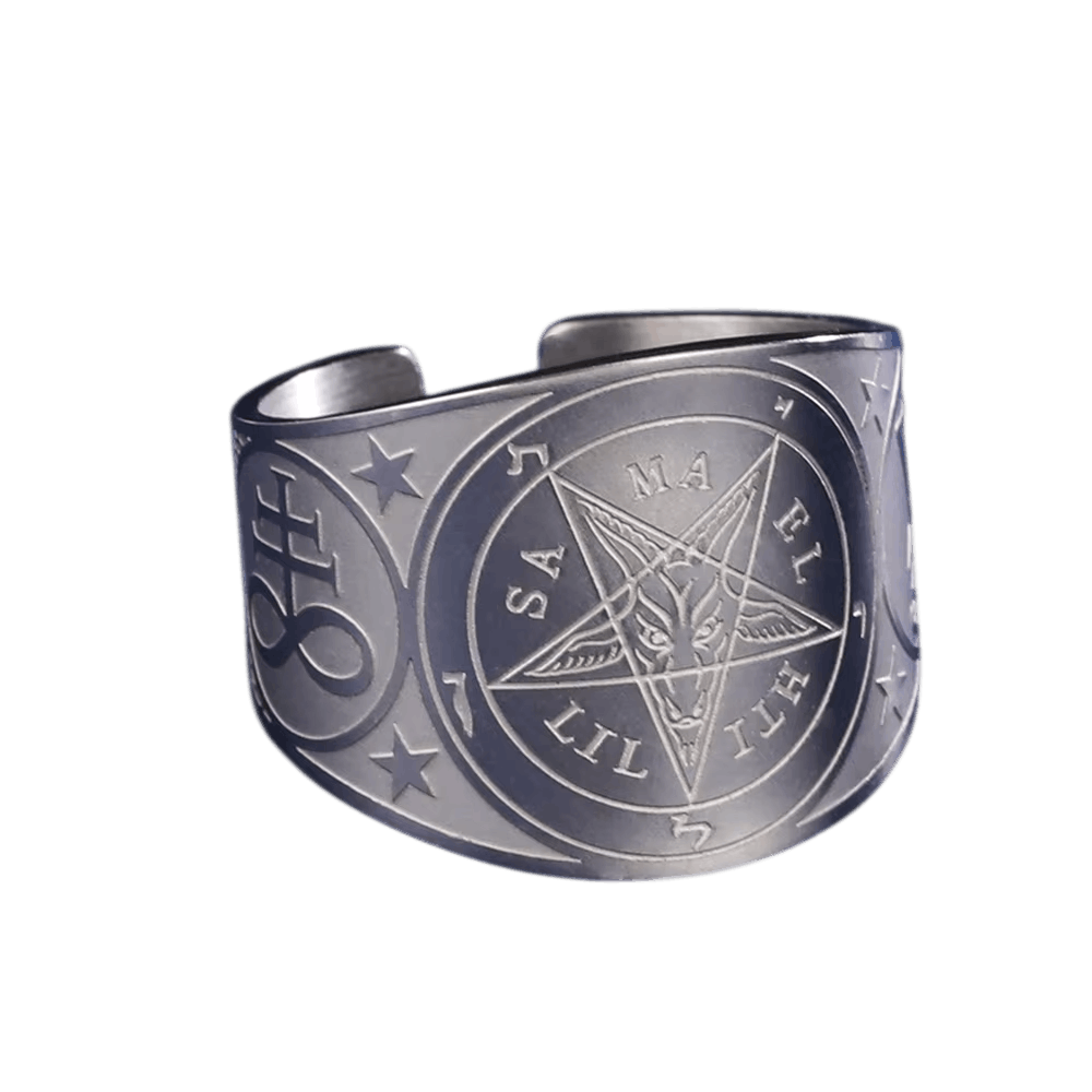 Bague Sigil de Baphomet : Ouverte, Acier Argenté, vue de détail sur fond blanc