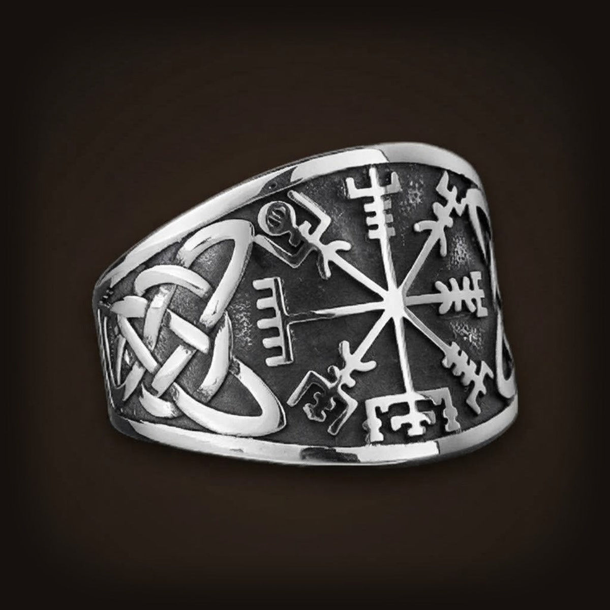 Bague viking bande large vegvisir boussole et triquetra en acier inoxydable.