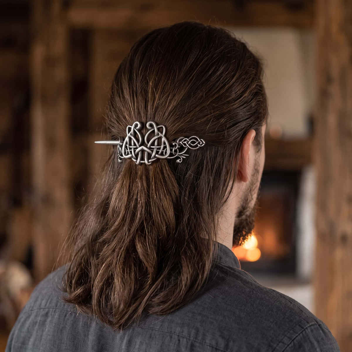 Barrette Viking Allongée à Tête de Dragon, porté