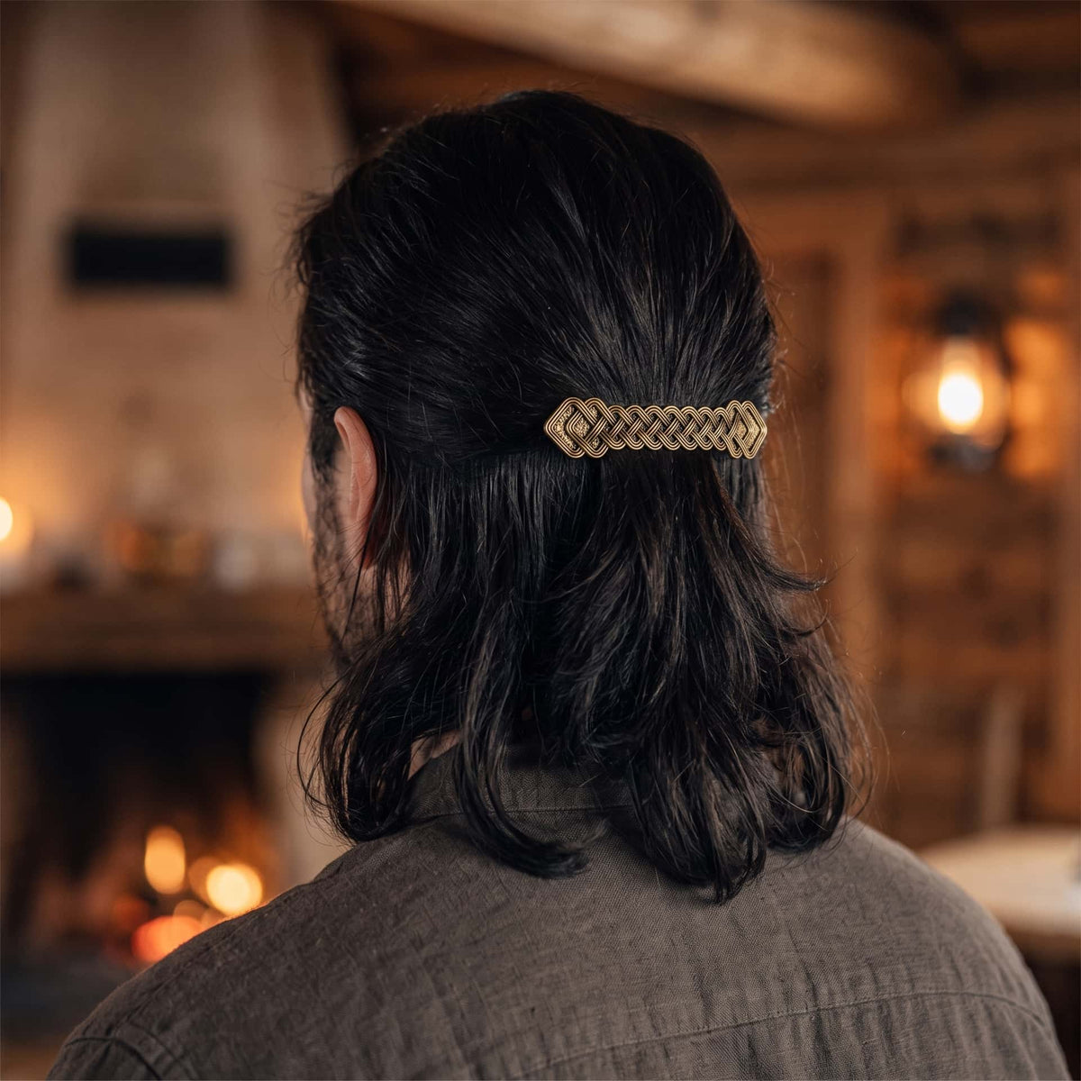 Barrette Viking Tressée Dorée, porté