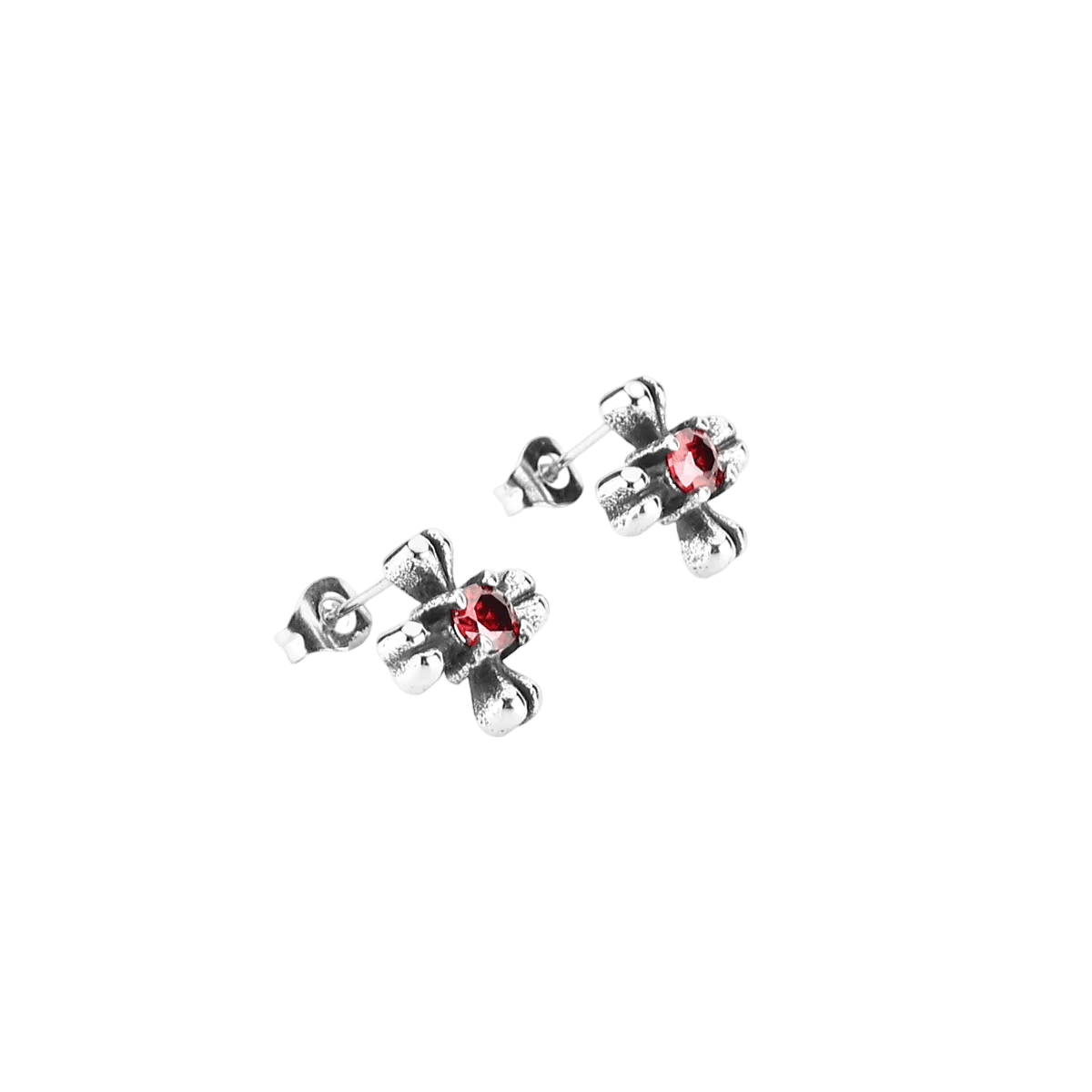 Puces d'oreilles croix en acier inoxydable, bras évasés et zircon rouge serti à la croisée