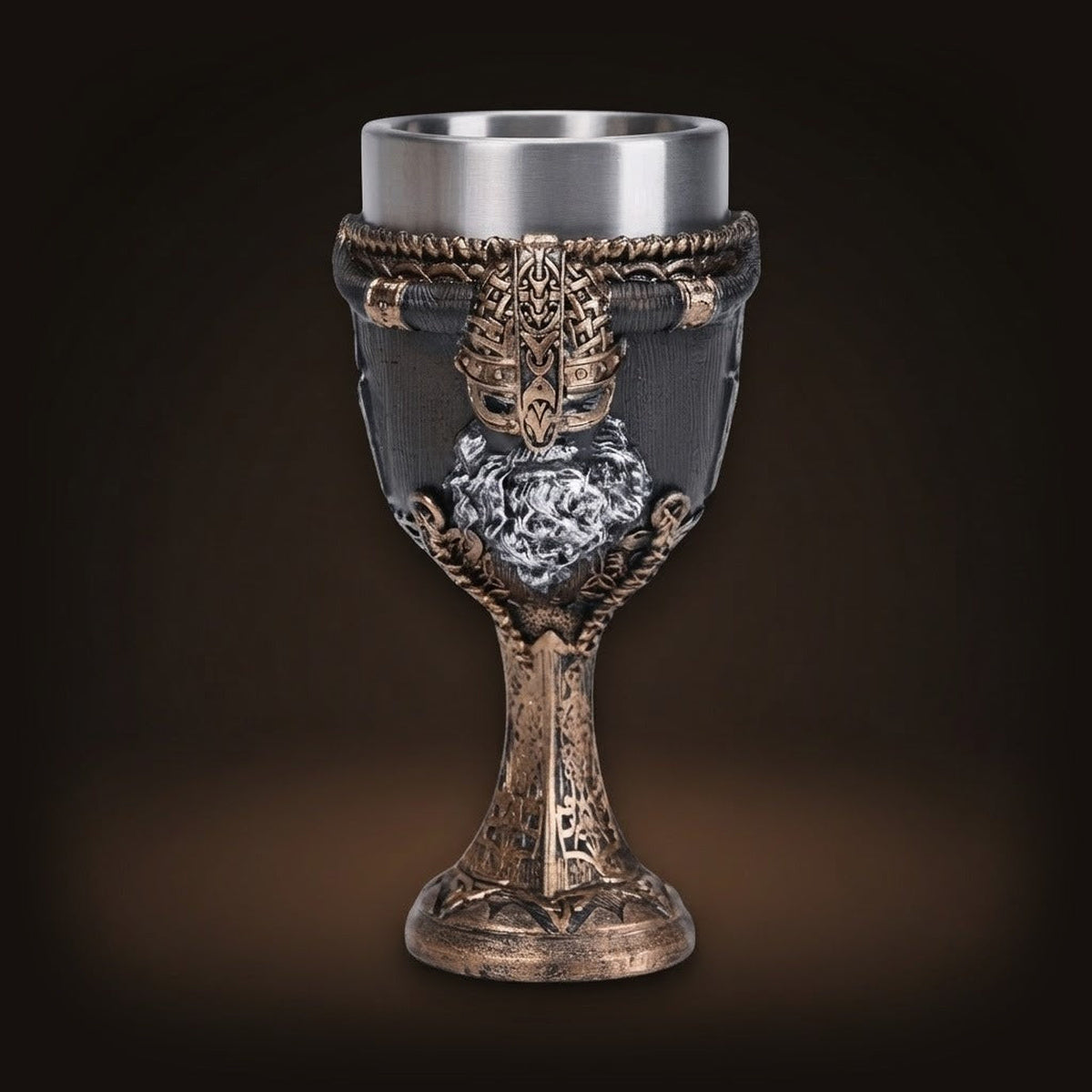 Calice viking en résine patinée bronze, casque nordique et tête de loup argentée, godet acier