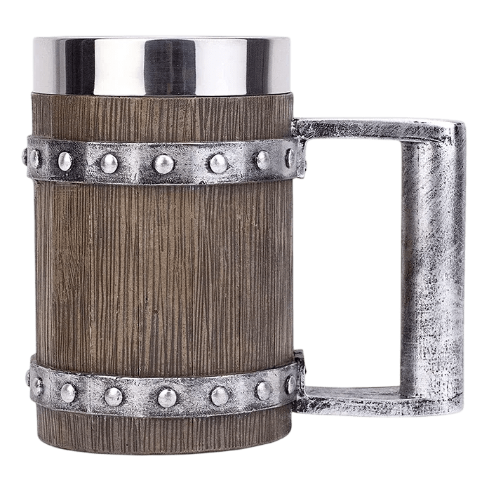 Chope viking tonneau 600ml imitation bois avec anse rectangulaire aspect fer forgé. Mug robuste isotherme pour bière.