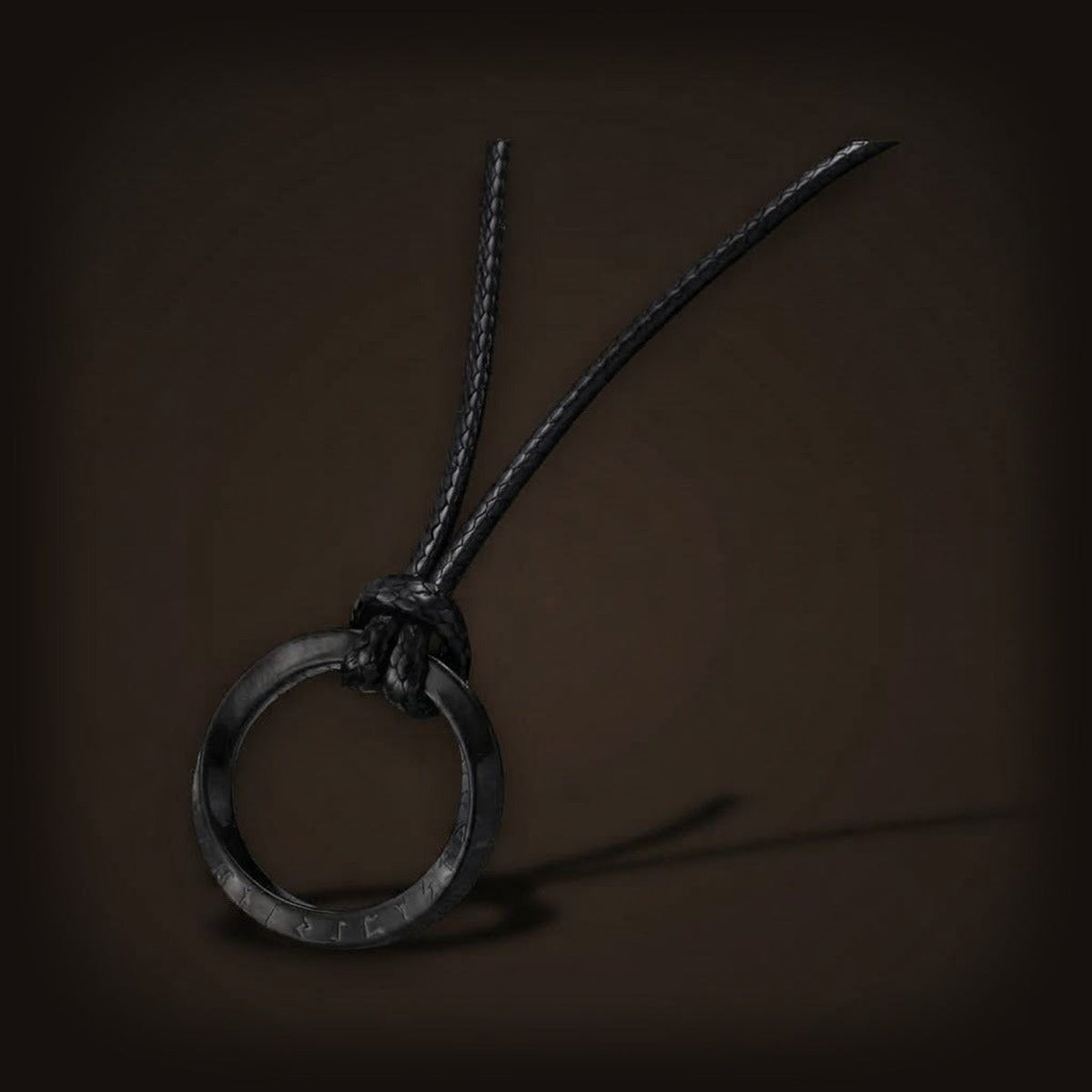 Collier viking pendentif Mobius rond acier noir - Le Comptoir Viking