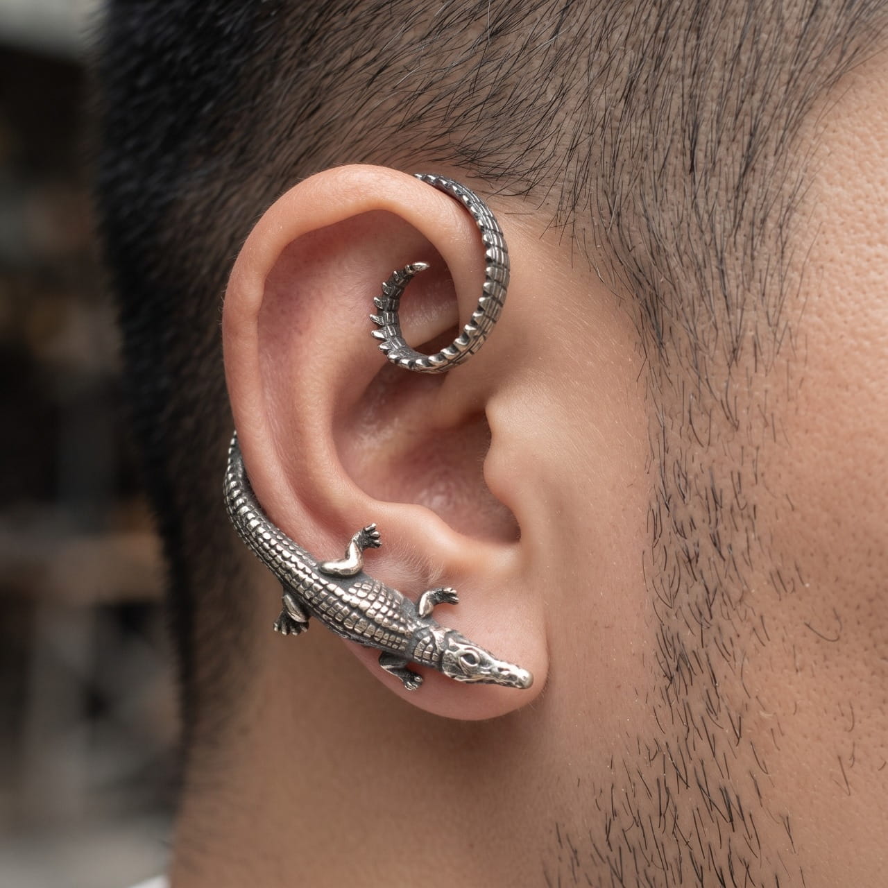 Manchette d'oreille lézard en acier grimpant sur le cartilage, sans perçage