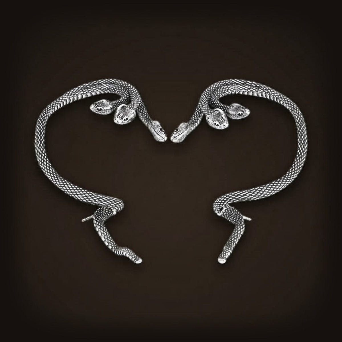 Manchette d'oreille serpent en acier inoxydable, écailles gravées et tête relevée