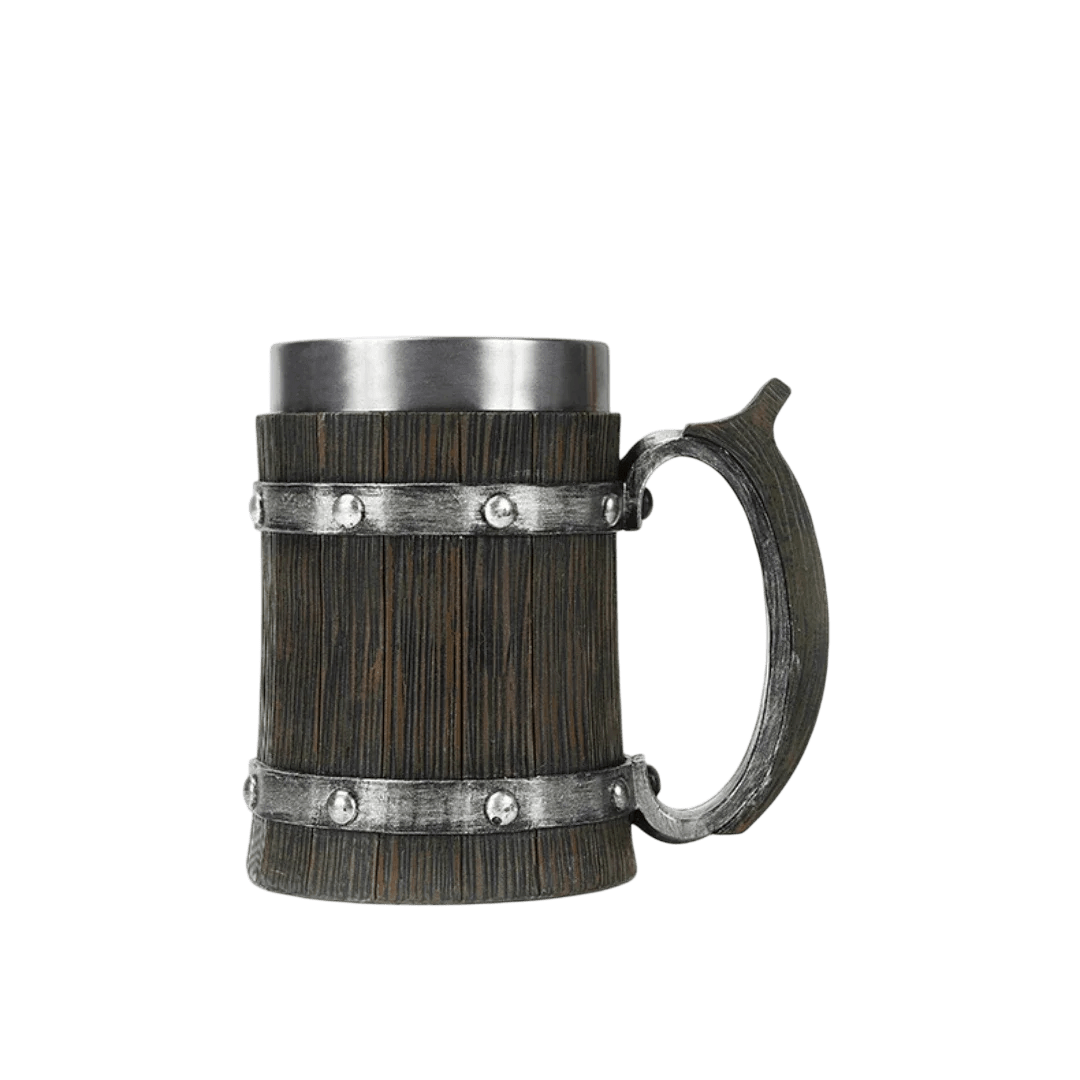Chope viking 600ml imitation bois brûlé foncé avec anse large et repose-pouce. Mug tonneau sombre isotherme.