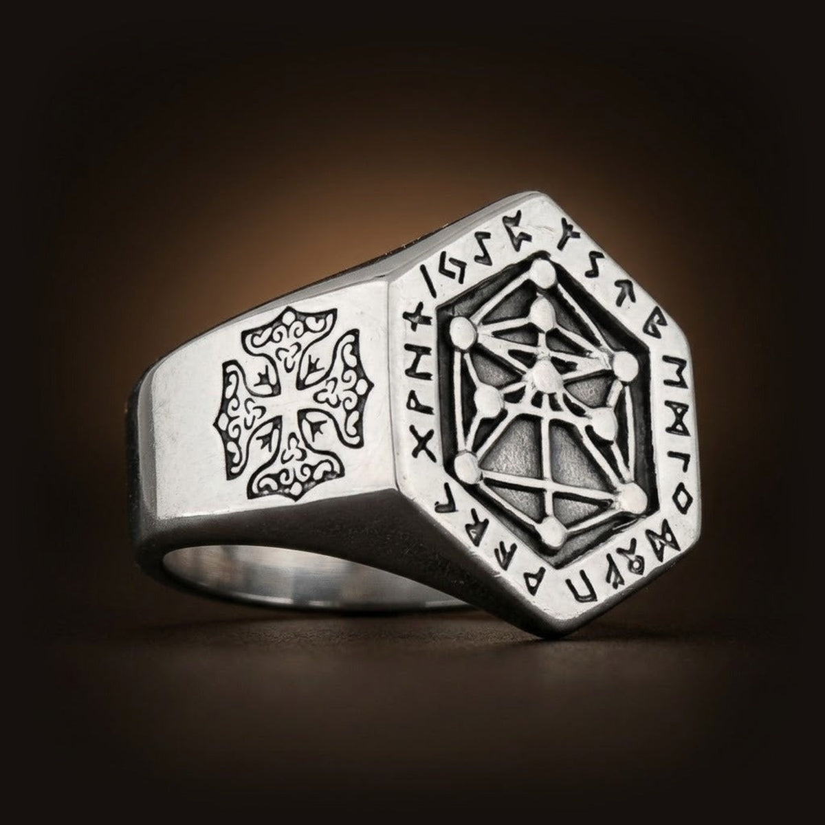 Bague viking chevalière hexagonale gravée d’Yggdrasil, l’arbre de vie, et de runes, en acier inoxydable