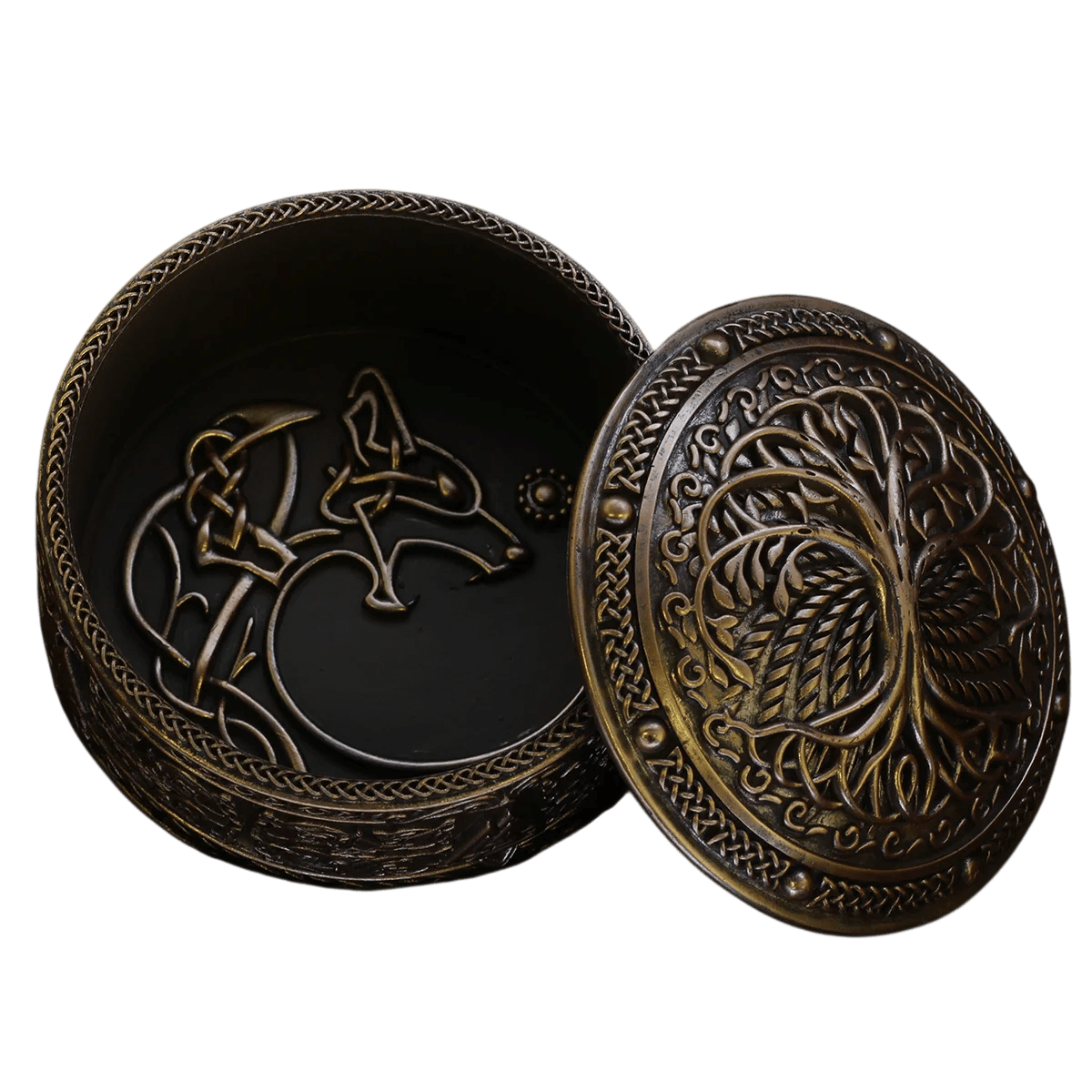 Boîte à bijoux viking ouverte en résine bronze montrant l'arbre Yggdrasil sur le couvercle et un loup en entrelacs sculpté au fond du coffret.