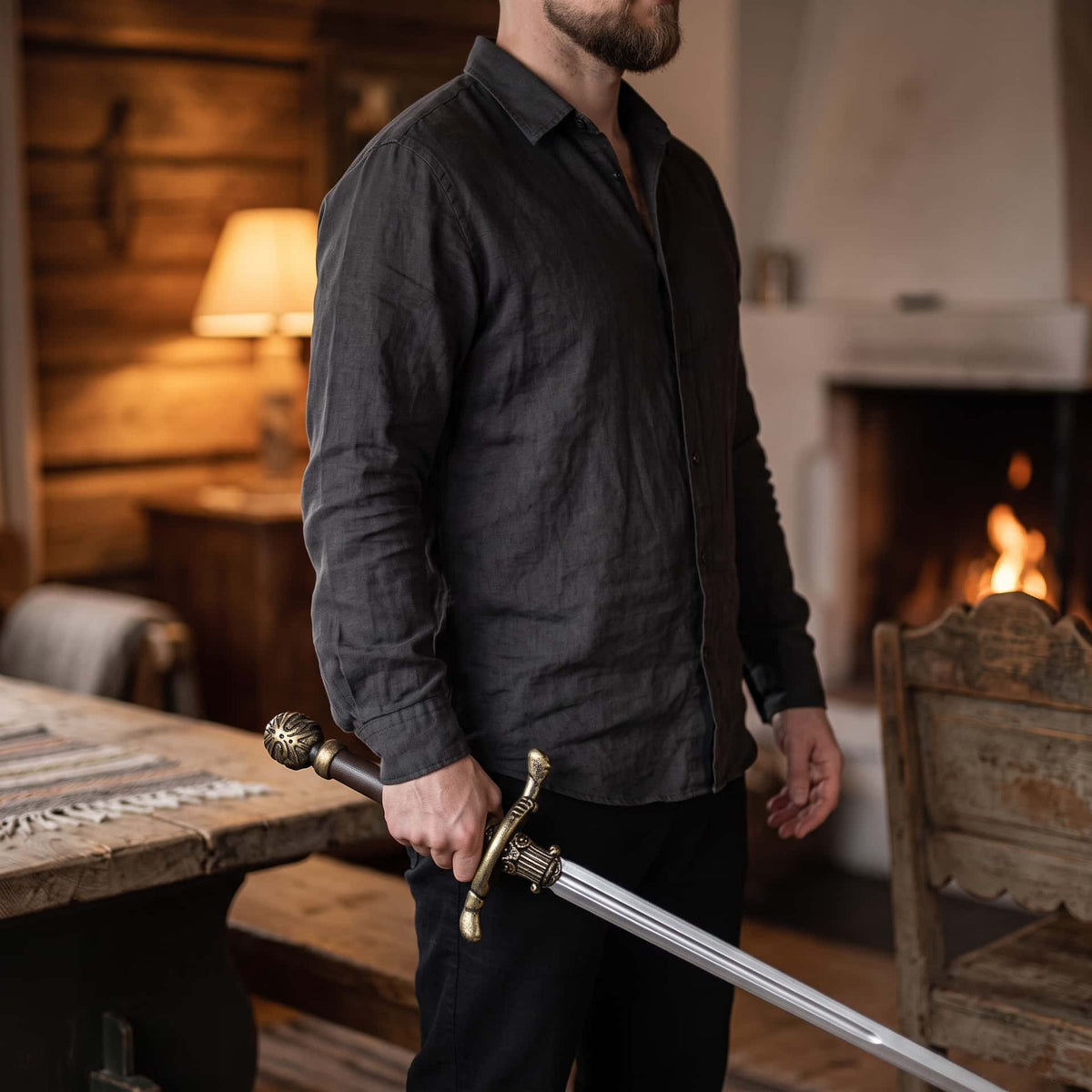 Aiguille (Needle) : l'Épée d'Arya Stark, Réplique 79 cm, réplique tenue en main