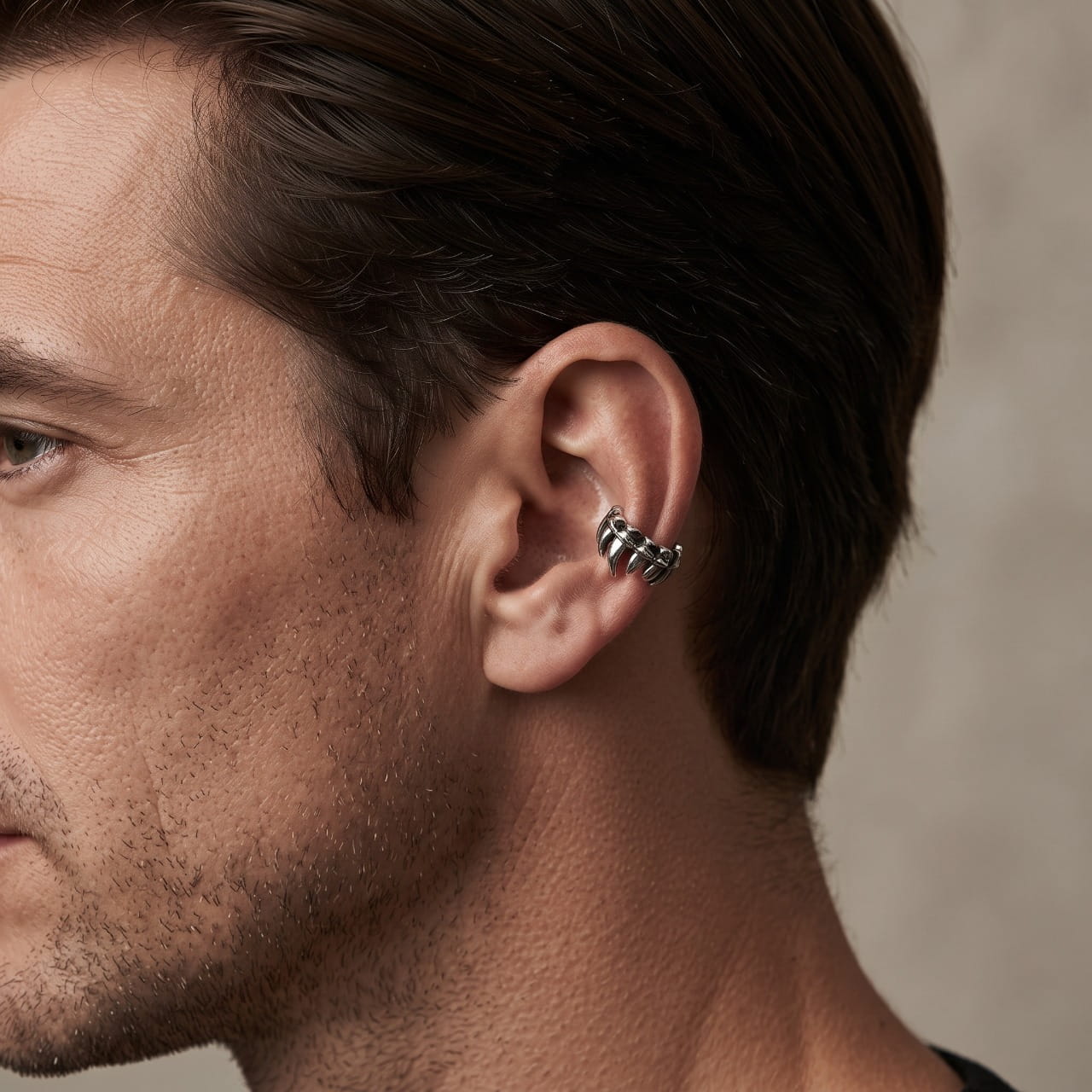 Manchette d'oreille crocs en acier pincée sur le cartilage, sans perçage