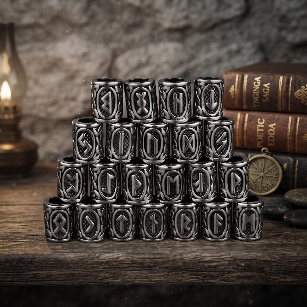 Perles Viking Runes Futhark Barbe Cheveux Acier Argent — en situation