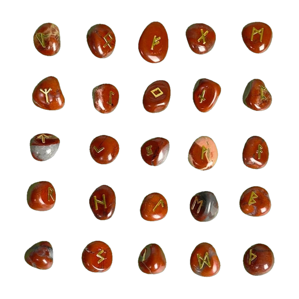 Set de 25 runes vikings en pierre de jaspe rouge : 24 runes du Futhark gravées et dorées et une pierre vierge